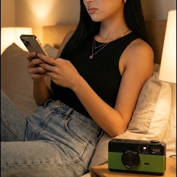 Retro Screen-Free Digital Camera with 8 Filter Modes and Flash
